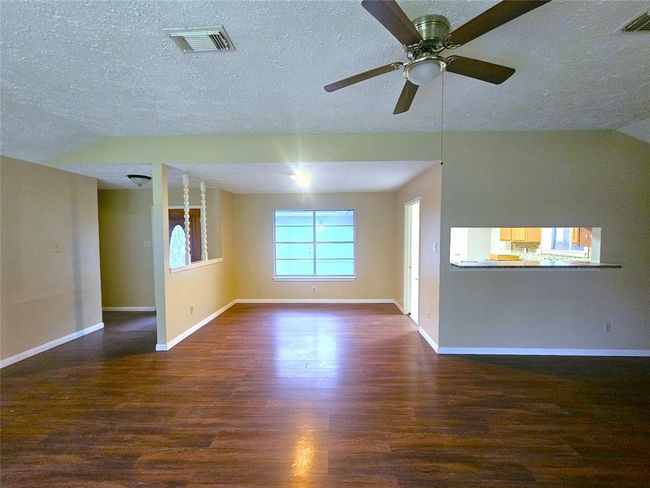 6402 Barrygate Dr, House other with 3 bedrooms, 2 bathrooms and 2 parking in Spring TX | Image 7