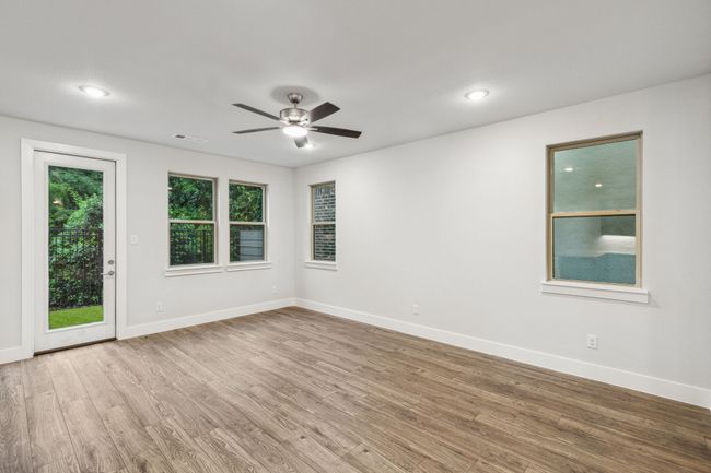 Living Room | Image 13