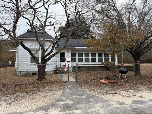 5747 Medicus Ln, Hope Mills, NC, 28348-8560 | Card Image