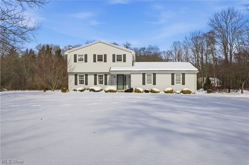 1016 W Pine Lake Rd, North Lima, OH, 44452-9802 | Card Image