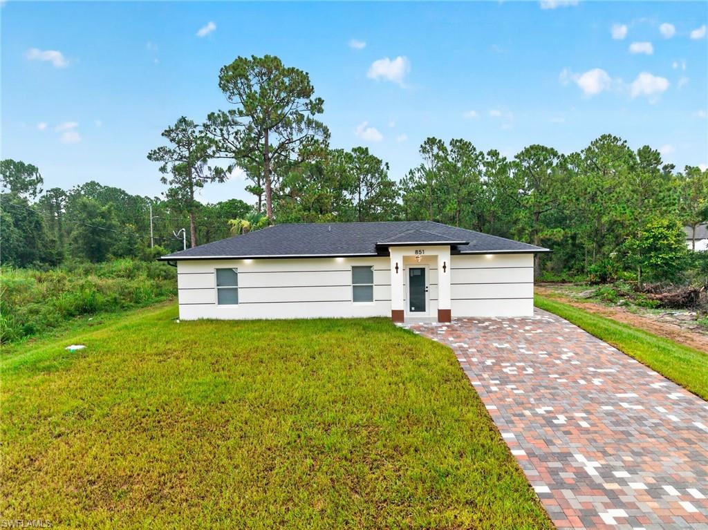 Residential in LEHIGH ACRES 2