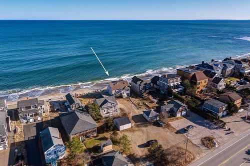 1056 Ocean Blvd, Hampton, NH, 03842-1500 | Card Image