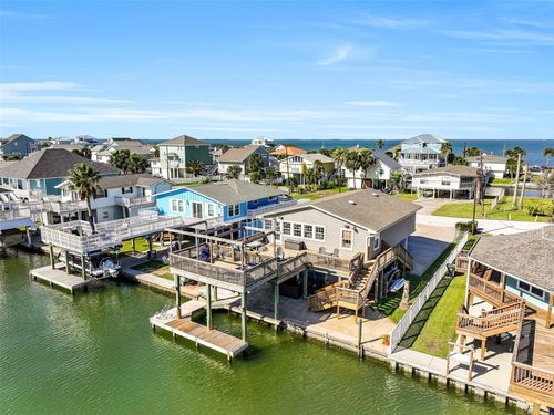 21709 Deaf P Smith Dr, Galveston, TX, 77554-1053 | Card Image