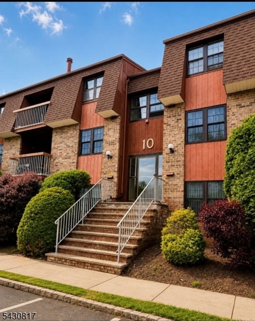110a-110 Keystone Ct, Woodbridge, NJ, 07095-1434 | Card Image