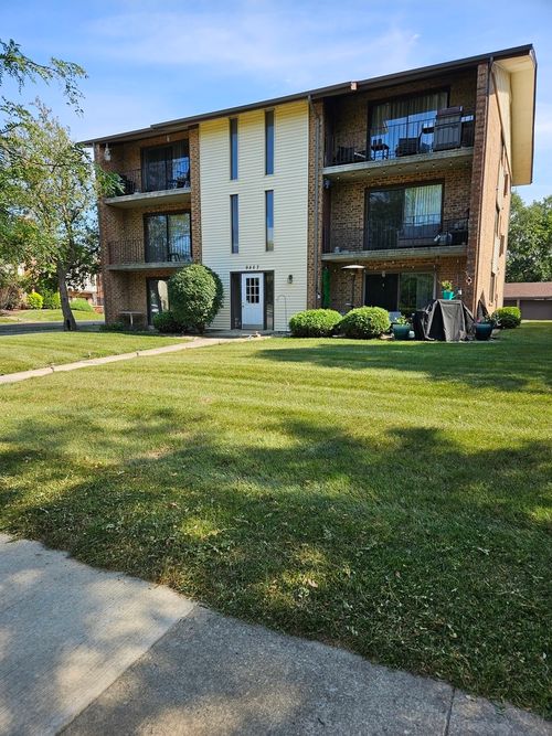2a-9817 Treetop Dr, Orland Park, IL, 60462-5271 | Card Image