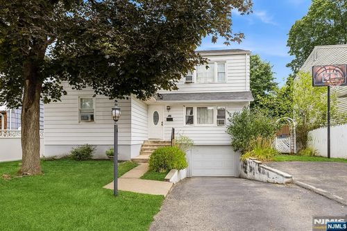 433 Midland Ave, Pompton Lakes, NJ, 07442-2225 | Card Image