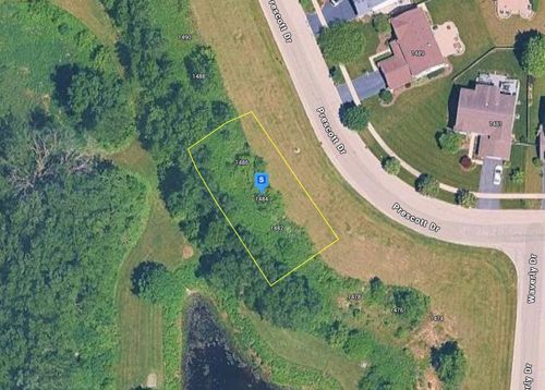 1482 Prescott Dr, Fox Lake, IL, 60020-3412 | Card Image