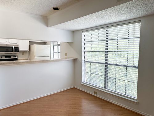 273b-16301 Ledgemont Ln, Addison, TX, 75001-5985 | Card Image