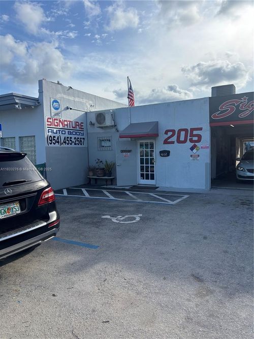 205 N Dixie Hwy, Hallandale Beach, FL, 33009-4224 | Card Image