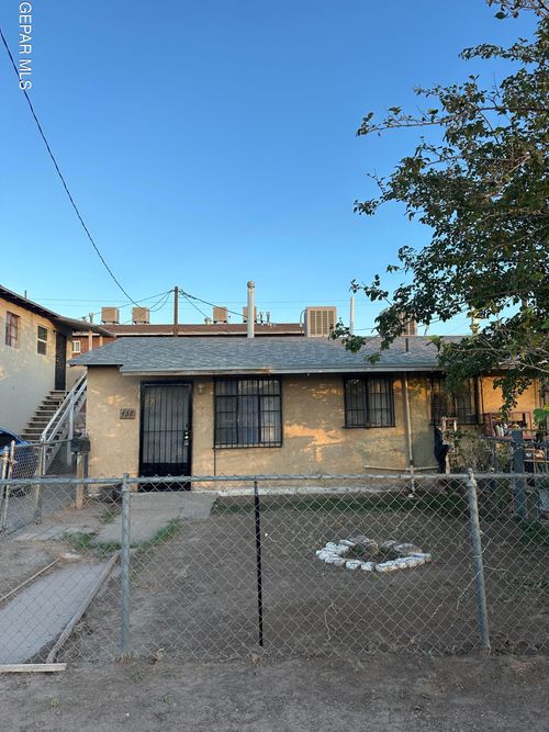 438 Duran Pl, El Paso, TX, 79915-3304 | Card Image