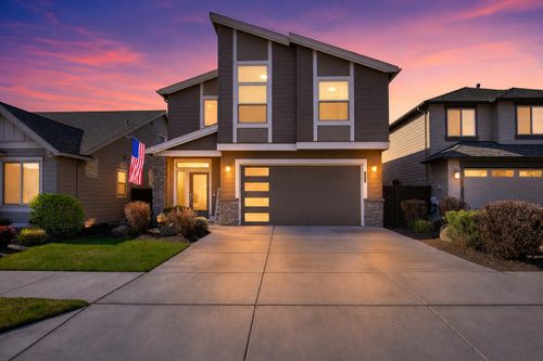 3730 Sw Badger Ct, Redmond, OR, 97756-7279 | Card Image