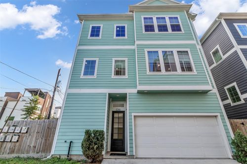 g-204 Burr St, Houston, TX, 77011-3120 | Card Image