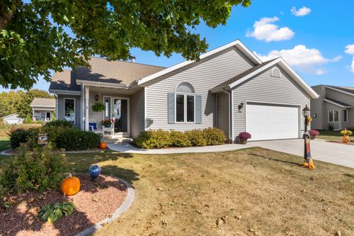 1510 Blue Heron Dr, Two Rivers, WI, 54241-1761 | Card Image