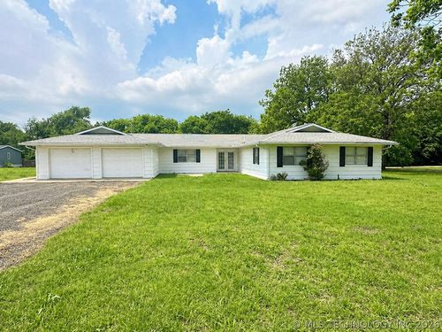 331 N Pine, Stratford, OK, 74872-4631 | Card Image