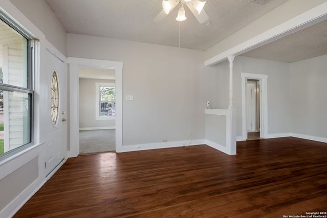 310 Mary St, House other with 3 bedrooms, 2 bathrooms and null parking in San Antonio TX | Image 12