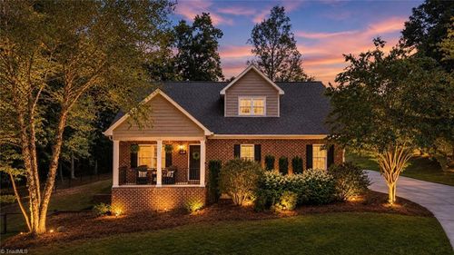 822 Montgomery Ct, Walnut Cove, NC, 27052-6878 | Card Image