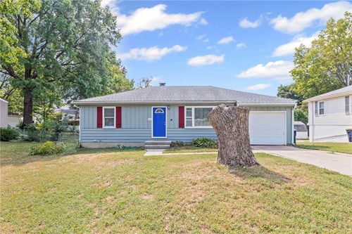 4615 Ne 42nd St, Kansas City, MO, 64117-1966 | Card Image