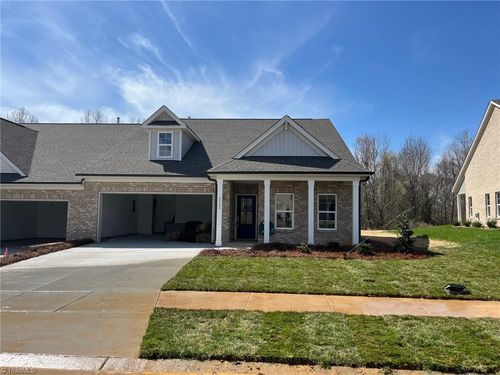 3590 Townland Cir, Clemmons, NC, 27012-0049 | Card Image