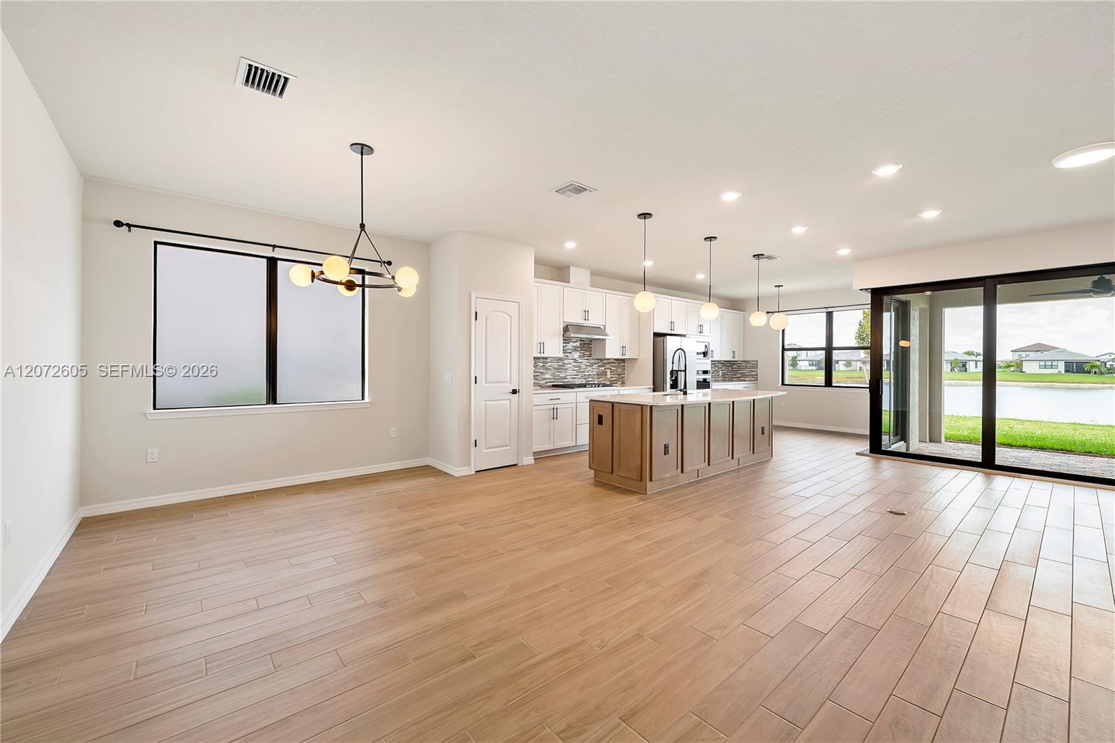 Residential Lease in Lake Worth 3