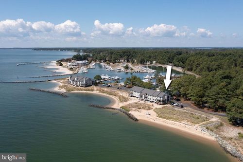 141 Beach Cove Dr, White Stone, VA, 22578-3237 | Card Image