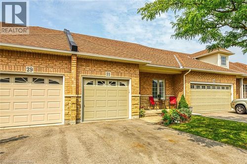 31 Abbotsford Trail, Hamilton, ON, L9B2X8 | Card Image
