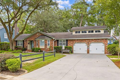 104 Sweetbriar Rd, Summerville, SC, 29485-5451 | Card Image