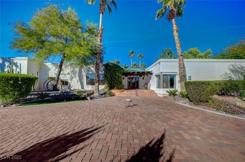 8480 W Ann Rd, Las Vegas, NV, 89149-3950 | Card Image