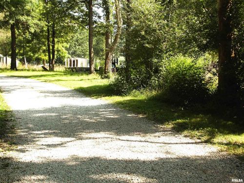 3373 Rainier Ln, Centralia, IL, 62801-8761 | Card Image