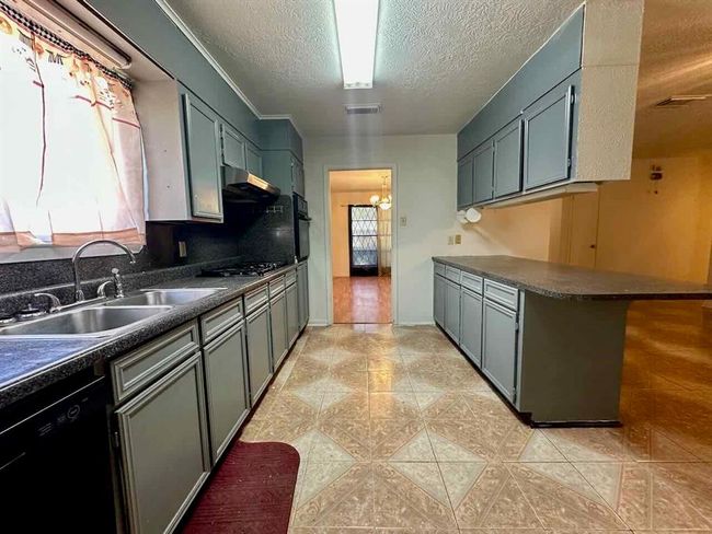 4220 Flamingo Ln, House other with 3 bedrooms, 2 bathrooms and null parking in Beaumont TX | Image 12