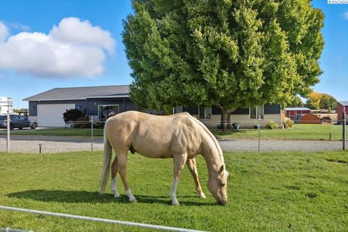 1117 Road 52, Pasco, WA, 99301-2471 | Card Image