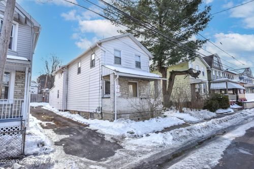 18 Hutson St, Wilkes Barre, PA, 18702-4916 | Card Image