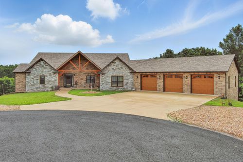 126 Twin Cavern Trl, Reeds Spring, MO, 65737-4502 | Card Image
