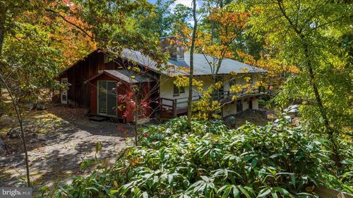 27 Cepp Rd, Perkiomenville, PA, 18074-9697 | Card Image