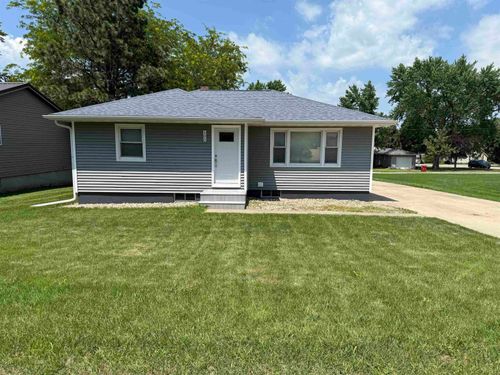 105 W Williams St, Dunkerton, IA, 50626-9698 | Card Image