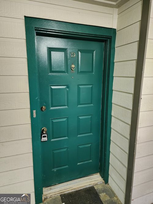 3-d-9400 Roberts Dr, Sandy Springs, GA, 30350-2041 | Card Image