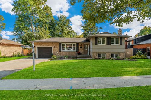 7210 Woodington Rd, Niagara Falls, ON, L2J2C3 | Card Image
