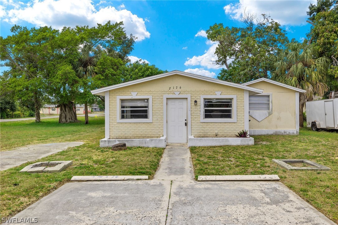 Davis St, Fort Myers, FL 33916
