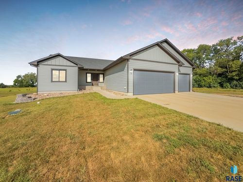 27575 475th Ave, Worthing, SD, 57077-5416 | Card Image