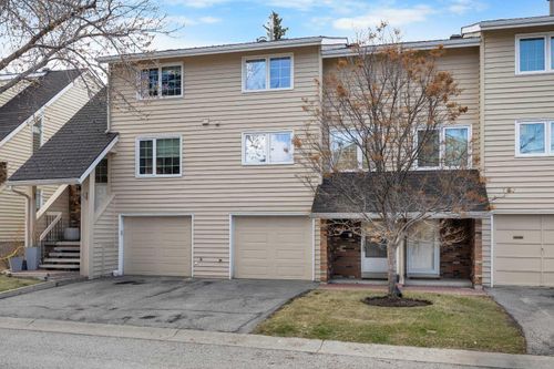 322 Point Mckay Gdns Nw, Calgary, AB, T3B4V8 | Card Image