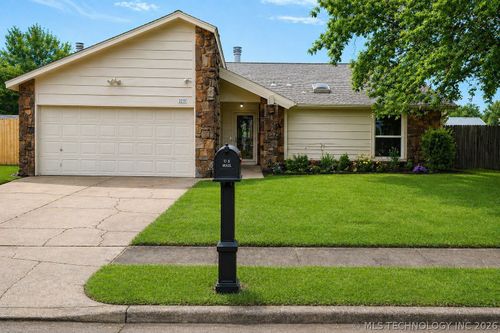 2780 W 112th Pl S, Jenks, OK, 74037-2441 | Card Image