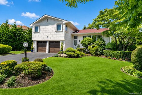 54 Sullivan Dr, Jericho, NY, 11753-1940 | Card Image
