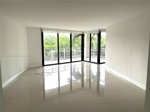 apt-407-2000 Towerside Ter, Miami, FL, 33138-2223 | Card Image
