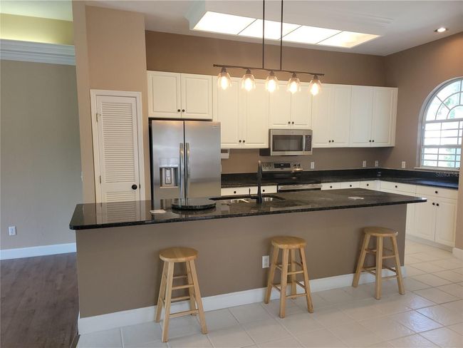 Kitchen | Image 9