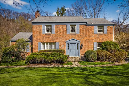 111 Woodshire Dr, Pittsburgh, PA, 15215-1713 | Card Image