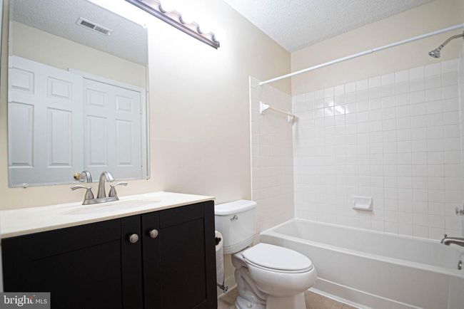 APT-101 - 12009 Golf Ridge Ct, Condo with 3 bedrooms, 2 bathrooms and null parking in FAIRFAX VA | Image 31