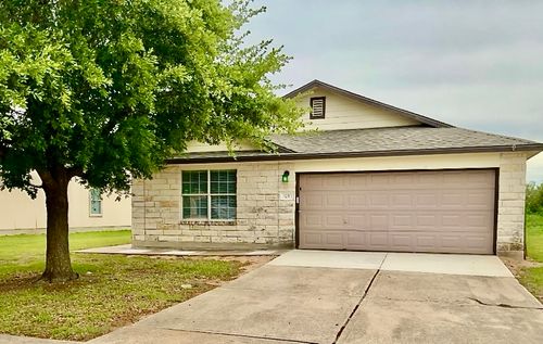 325 Brown St, Hutto, TX, 78634-3322 | Card Image