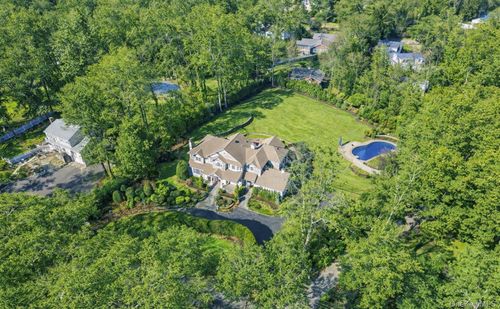 28 Dunlop Rd, Huntington, NY, 11743-3872 | Card Image