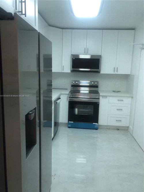 apt-616-10185 Collins Ave, Bal Harbour, FL, 33154-1631 | Card Image