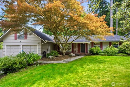 16119 Se 31st St, Bellevue, WA, 98008-5754 | Card Image