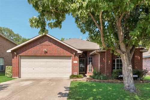 717 Mill Branch Dr, Garland, TX, 75040-7575 | Card Image